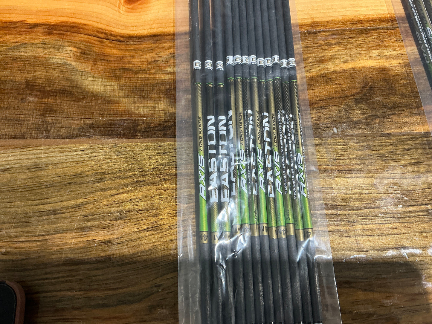 Easton Axis 4MM 400