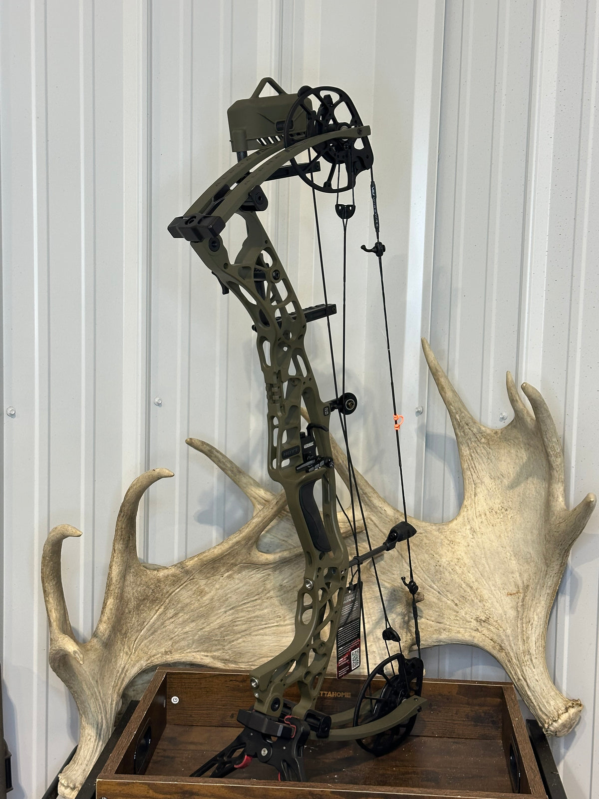 Hoyt AX3 29/33 Custom Build this is a Turn Key package