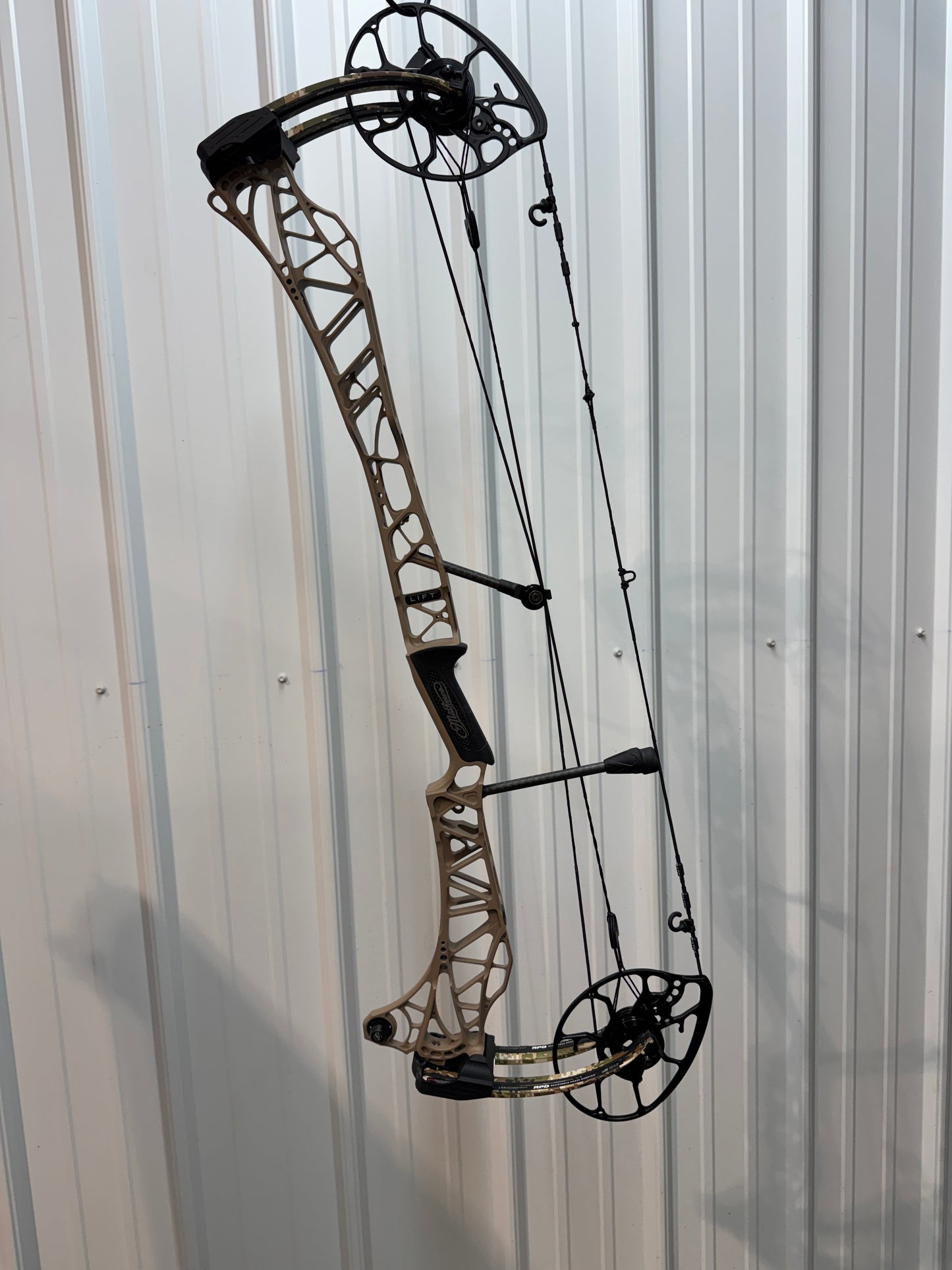 Used Matthew’s Lift 33 RH w/ Hamskea epsilon with JR’s suppression system