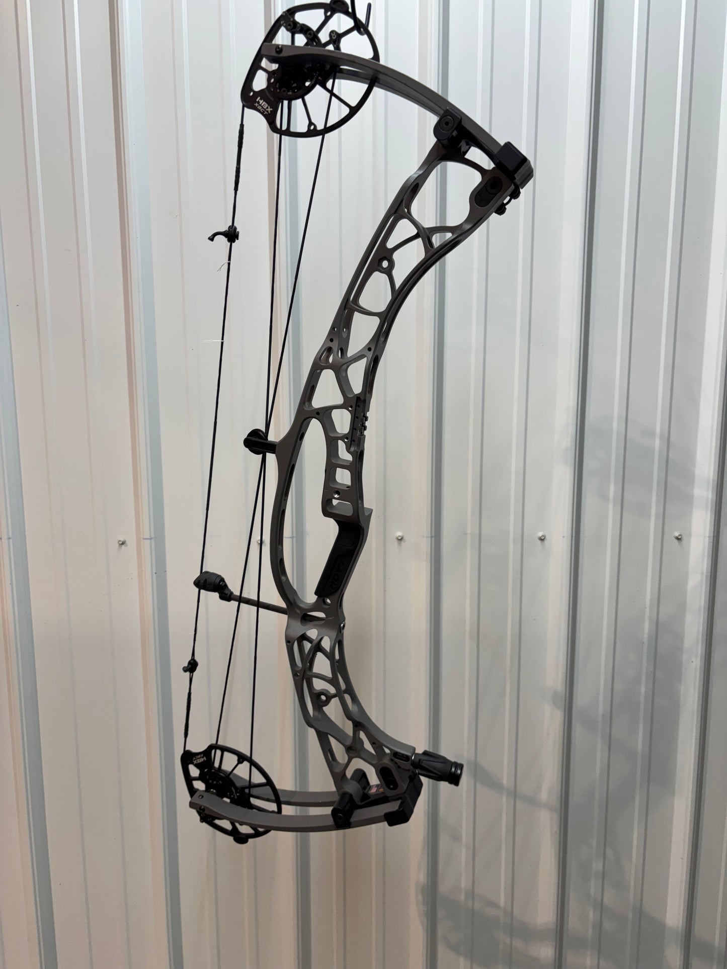 2024 Hoyt Alpha 32