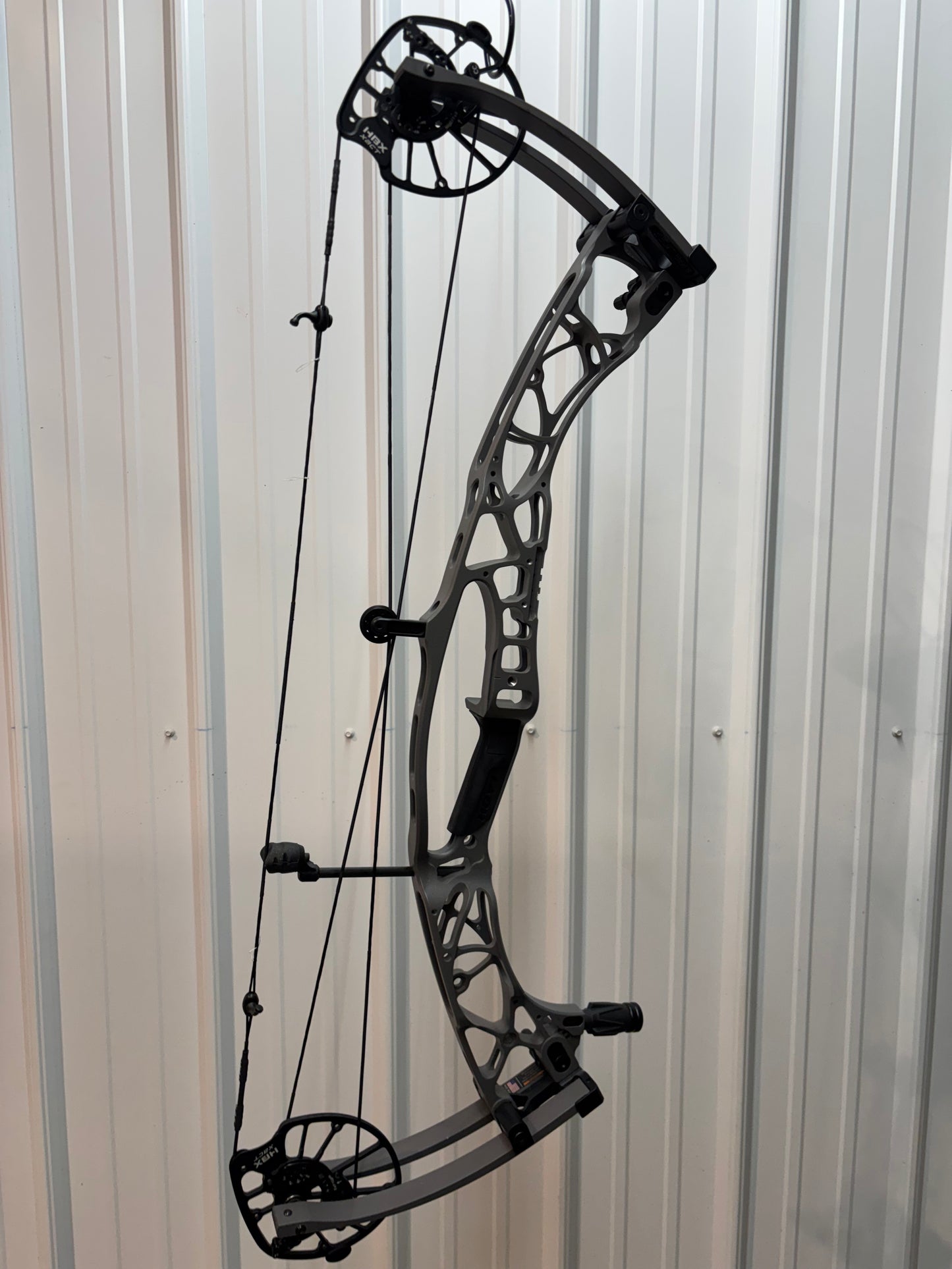 2024 Hoyt Alpha 32