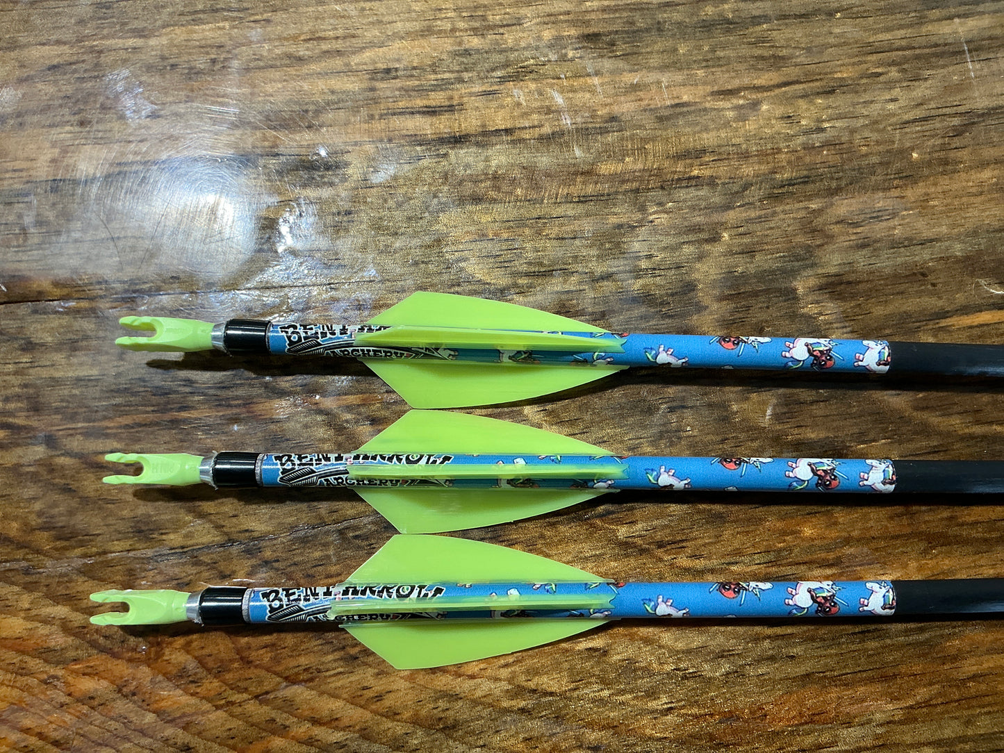 Deluxe Easton SuperDrive Micro Match Grade Custom Made Hand Fletched Match Grade 12 arrows