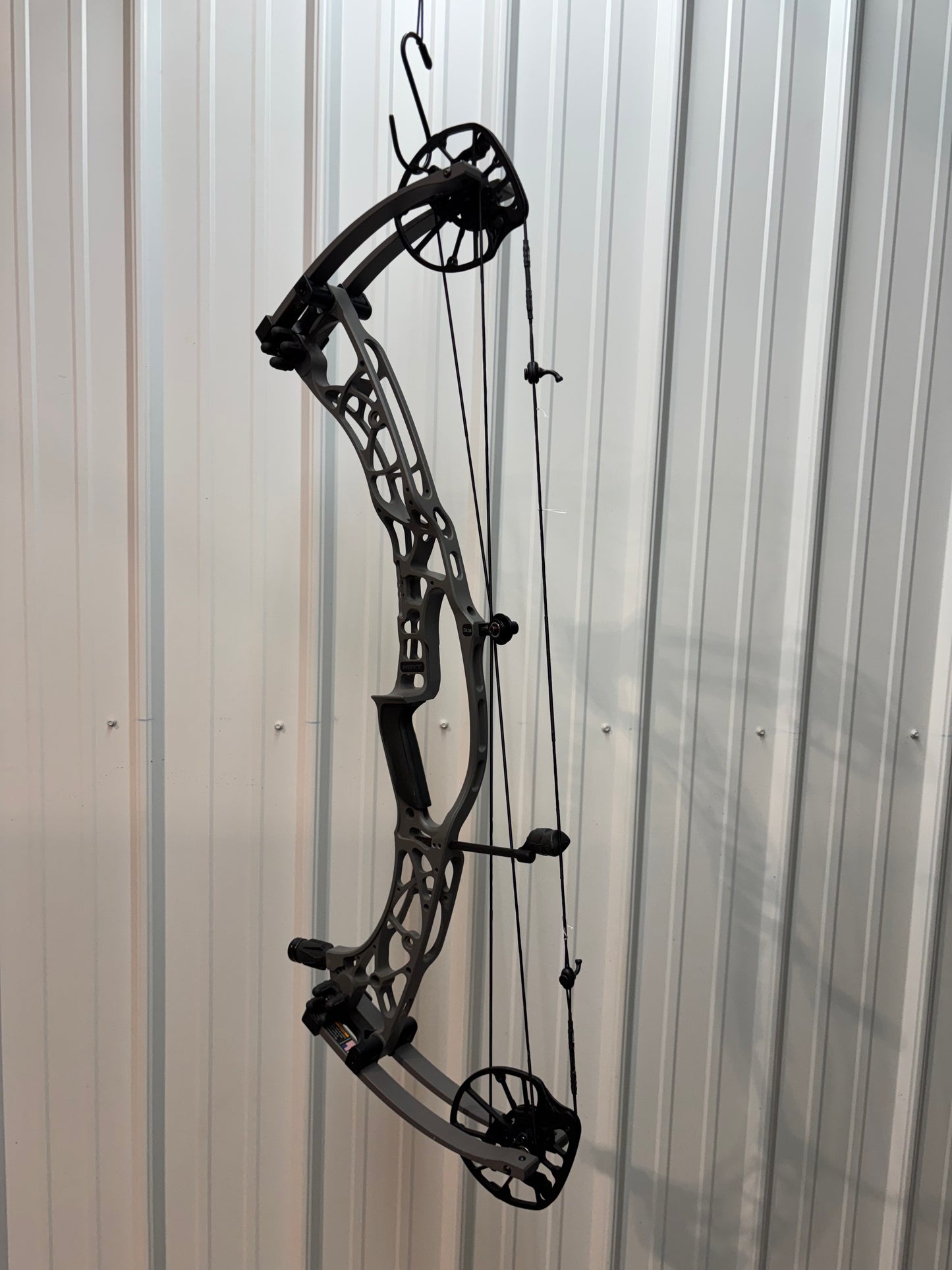 2024 Hoyt Alpha 32