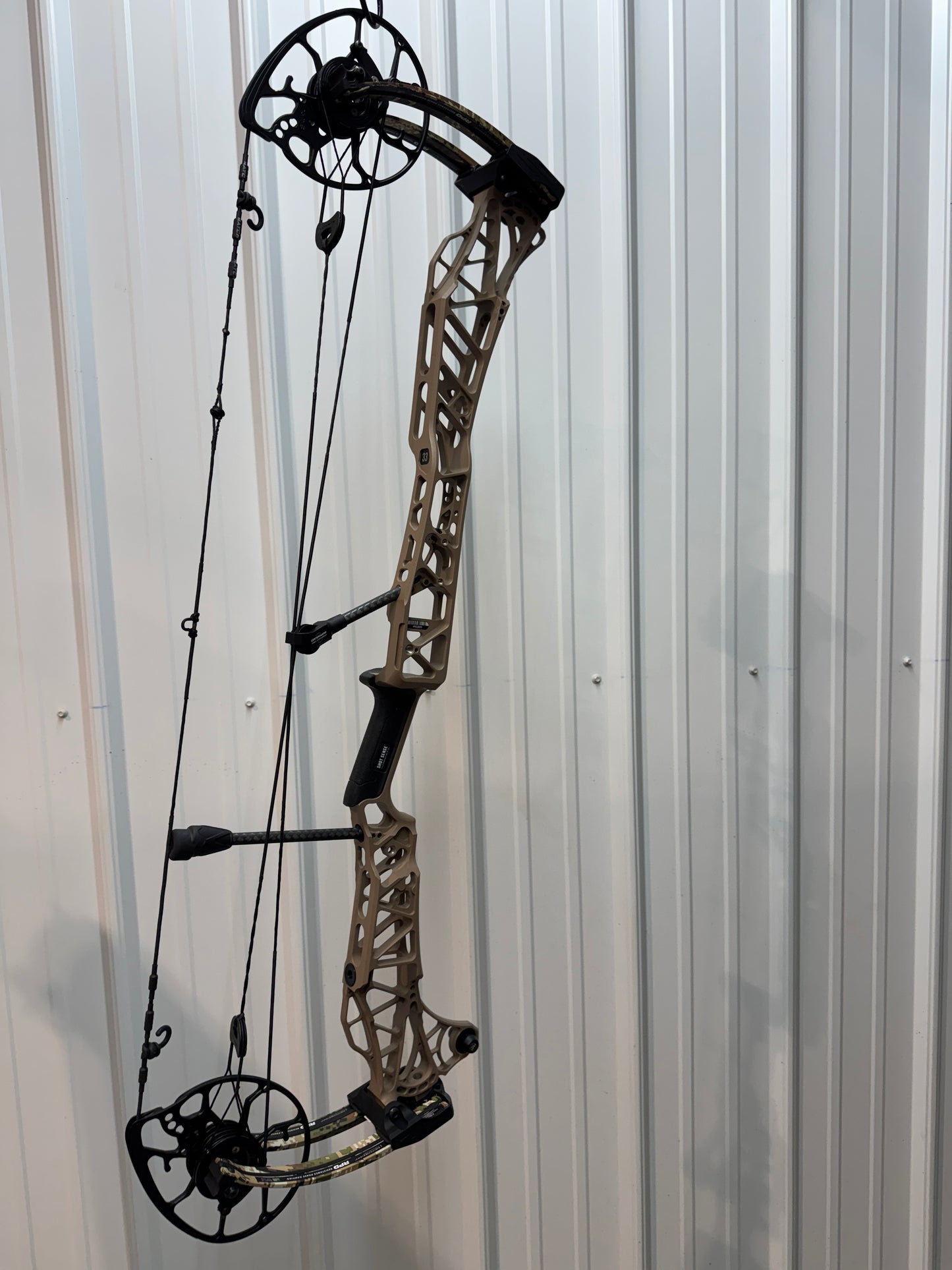 Used Matthew’s Lift 33 RH w/ Hamskea epsilon with JR’s suppression system